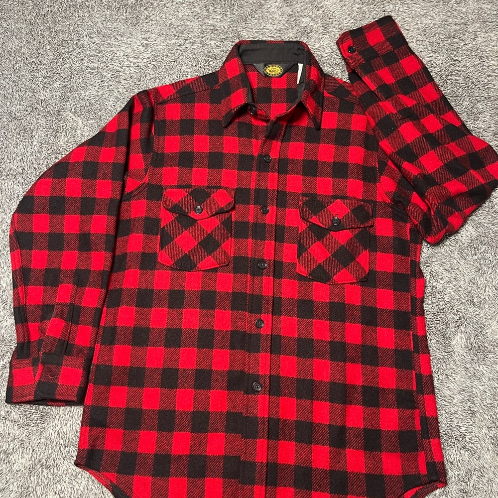 Vintage Woolrich Buffalo Check Flannel Shirt Mens M Wool Blend Made in USA Red